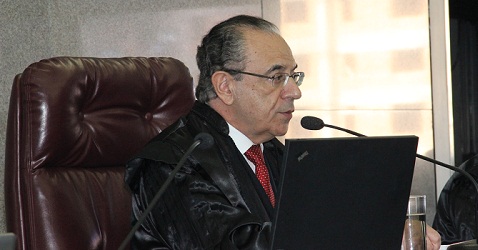 o Presidente do Tribunal de Contas do Estado de Minas Gerais (TCEMG), Conselheiro Sebastião Helvecio na sessão plenária ( Foto: Karina Camargos Coutinho)